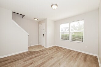 8042 Grove Berry Way in Indianapolis, IN - Building Photo - Building Photo