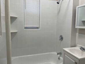 125 Corbin Ave in Jersey City, NJ - Building Photo - Building Photo