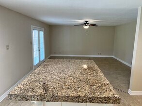 9814 Kelton Dr in San Antonio, TX - Building Photo - Building Photo
