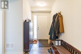 99 Kyanite Ln in Ottawa, ON - Building Photo - Building Photo