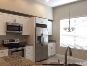 3588 Foxcroft Cir in Oviedo, FL - Building Photo - Building Photo