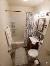 2208 Christina St in Rockford, IL - Building Photo - Building Photo