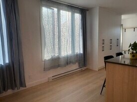 478 Cardinal Rue in Québec, QC - Building Photo