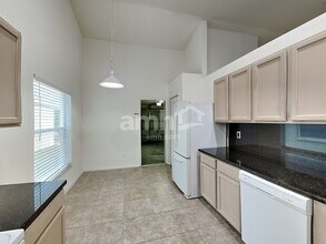 12715 Early Run Ln in Riverview, FL - Foto de edificio - Building Photo