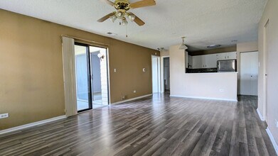 2060 N Rand Rd in Palatine, IL - Building Photo - Building Photo