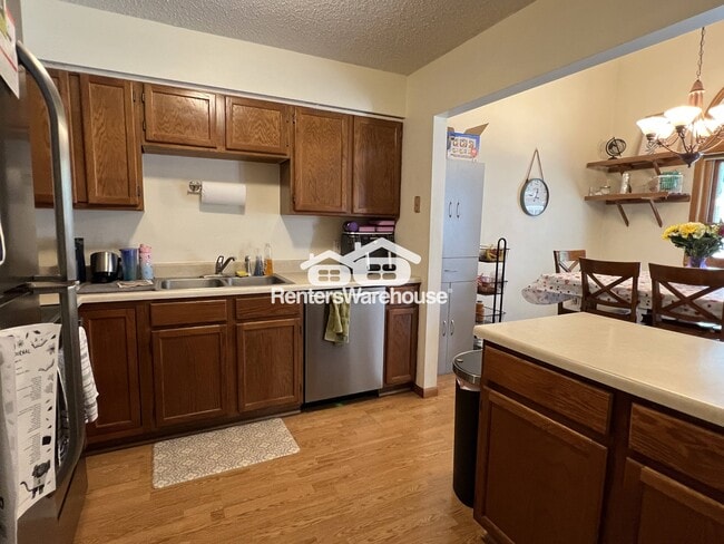 4128 Meadowlark Way in Eagan, MN - Building Photo - Building Photo