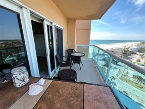 880 Mandalay Ave in Clearwater, FL - Building Photo - Building Photo
