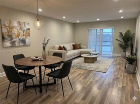 879 NE 195th St, Unit 425 in Miami, FL - Building Photo
