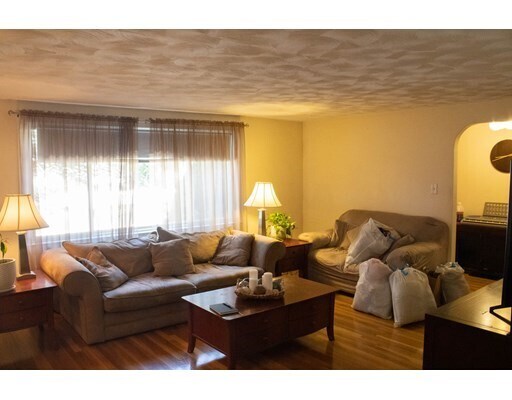 640 Lagrange St-Unit -1 in Boston, MA - Building Photo - Building Photo