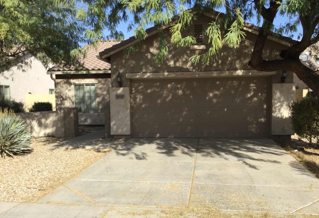 19440 W Monroe St in Buckeye, AZ - Building Photo