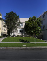 849 S Plymouth Blvd Apartments