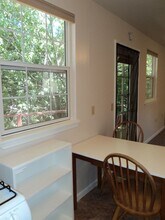 684 B St in Martinez, CA - Building Photo - Building Photo