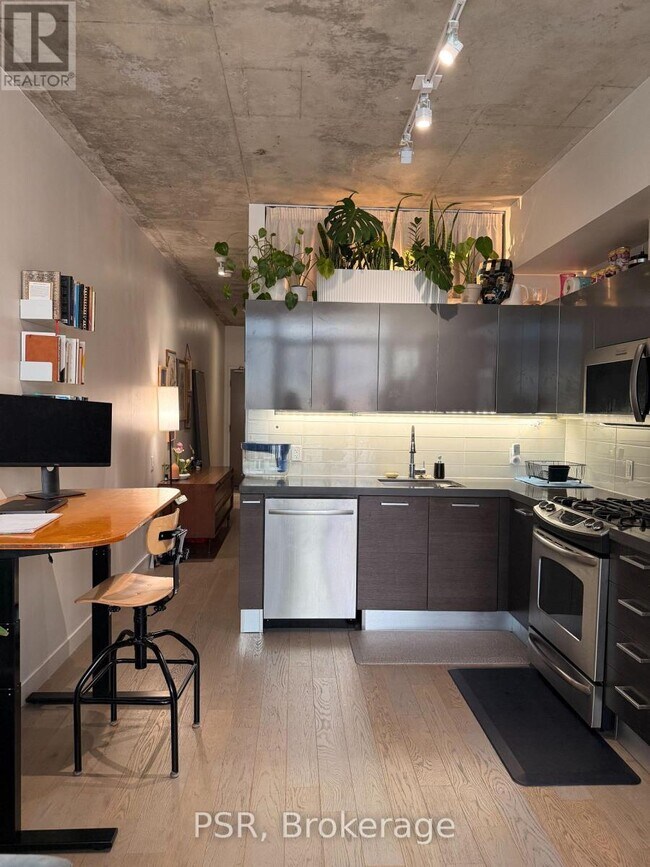 25 Stafford St in Toronto, ON - Building Photo - Building Photo