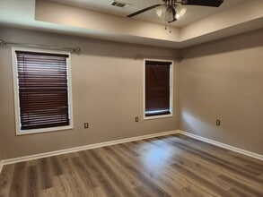210 Stacy Dr in Paragould, AR - Building Photo - Building Photo