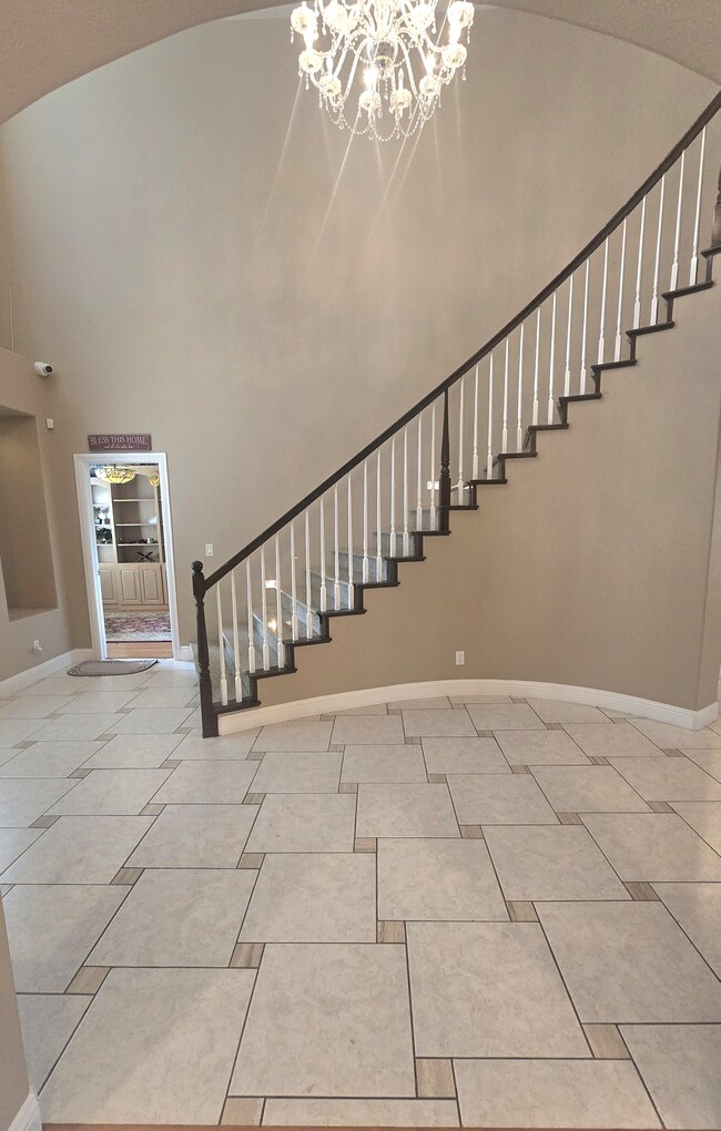 2537 Deauville Cir in Clovis, CA - Building Photo - Building Photo