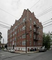 131 Silver Lake Rd Apartments