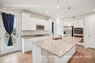 4016 Shire Meadow Ln in Triangle, VA - Building Photo - Building Photo