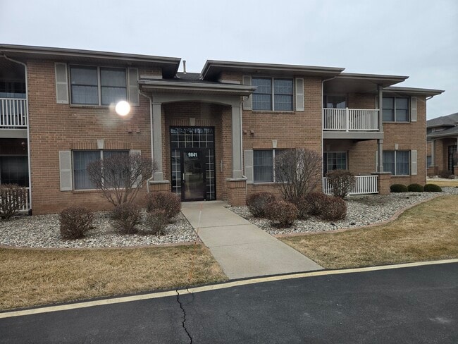 property at 9841 Wildwood Ct