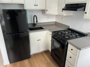 108 Sycamore St in Santa Cruz, CA - Building Photo - Building Photo