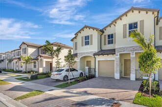 2546 SE 29th St in Homestead, FL - Building Photo - Building Photo