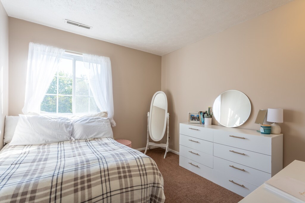 Brookside Village Apartments in Wadsworth, OH