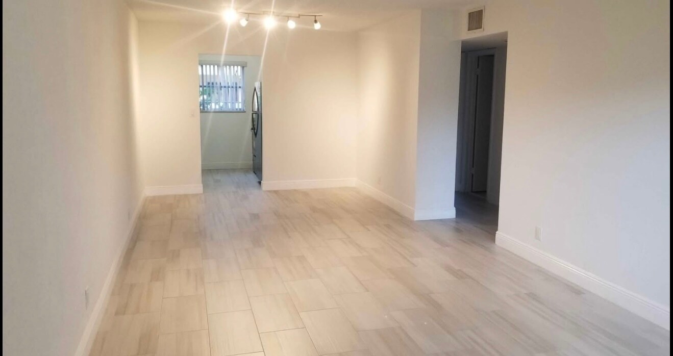 2607 NE 8th Ave in Fort Lauderdale, FL - Building Photo