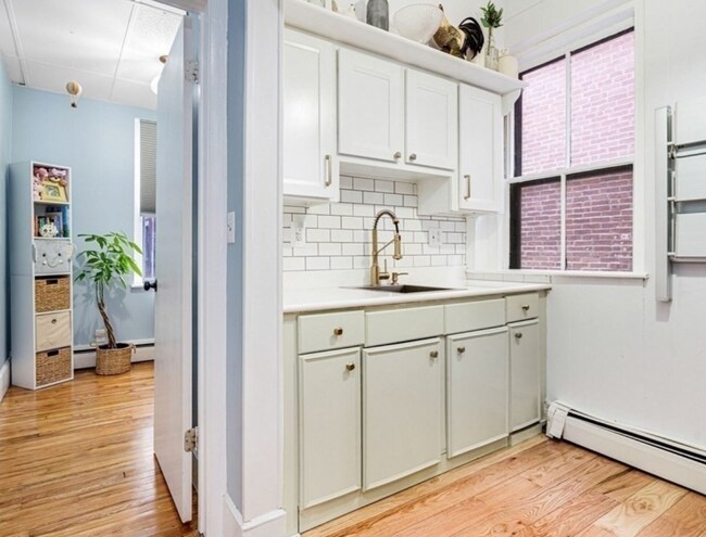 23 Aberdeen St, Unit 4A in Boston, MA - Building Photo - Building Photo