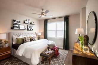 55 Fifty at Northwest Crossing in Houston, TX - Foto de edificio - Building Photo
