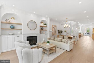 2460 Ontario Rd NW in Washington, DC - Building Photo - Building Photo