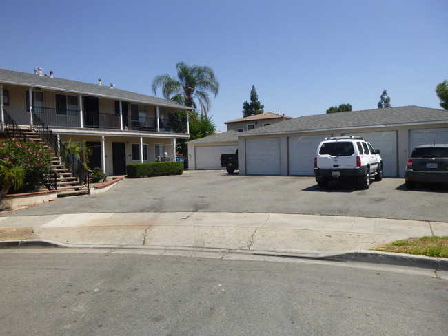 916 S Cambridge St in Anaheim, CA - Building Photo - Building Photo