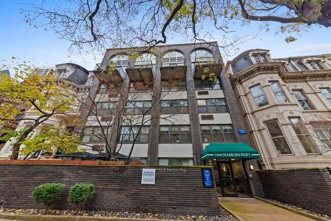 property at 1446 N Dearborn St