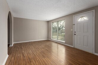 18618 Shoshone Ct in Independence, MO - Building Photo - Building Photo