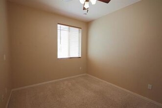 363 E Via Puente De La Lluvia in Sahuarita, AZ - Building Photo - Building Photo