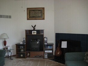 2132 Plaen View Dr in Iowa City, IA - Building Photo - Building Photo