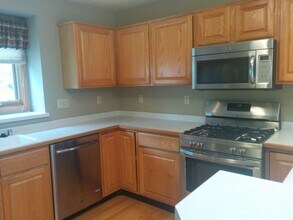 18 Fleischman Cir in Madison, WI - Building Photo - Building Photo