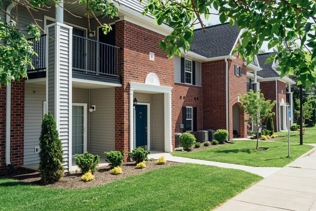 Stonegate in Columbus, IN - Building Photo