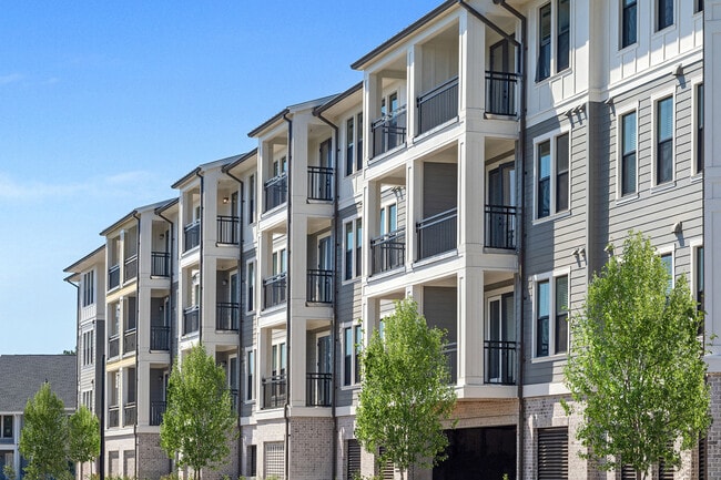 The Henslow Daniel Island Apartments in Charleston, SC - Foto de edificio - Building Photo