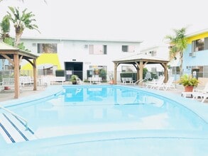 Eden Roc Apartments in Downey, CA - Building Photo - Building Photo