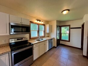 508 N Cherry Ave in Marshfield, WI - Building Photo - Building Photo