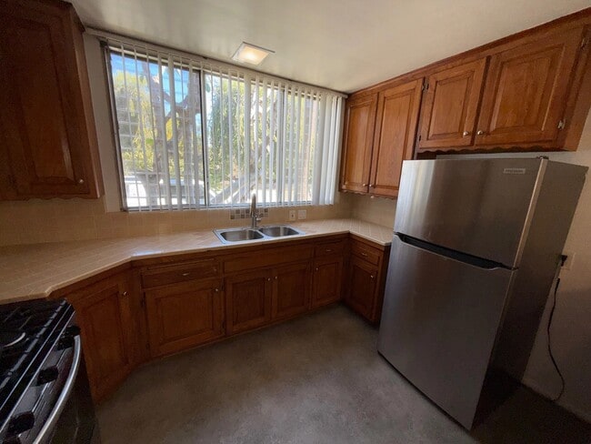 4266 Fulton Ave in Los Angeles, CA - Foto de edificio - Building Photo