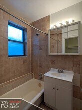 737 W Belmont Ave, Unit 739-206 in Chicago, IL - Foto de edificio - Building Photo