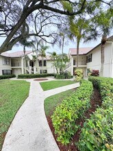 3211 Jog Park Dr in Greenacres, FL - Building Photo - Building Photo