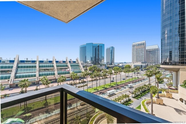 property at 200 W Harbor Dr