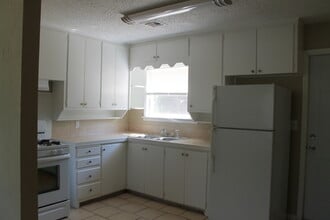 318 E Jarman Dr in Midwest City, OK - Building Photo - Building Photo
