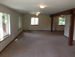 1321 Toledo St in Bellingham, WA - Building Photo - Building Photo