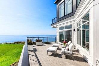 35 Littles Point Rd in Swampscott, MA - Building Photo - Building Photo