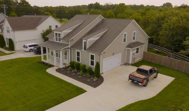 505 Oakvale Ln in Mount Juliet, TN - Building Photo - Building Photo