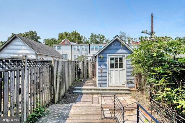 property at 2428 Tunlaw Rd NW