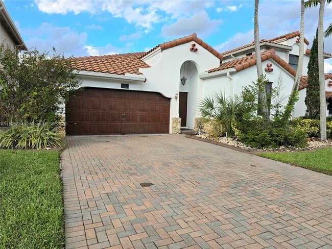 9731 NW 10 Terrace in Miami, FL - Building Photo - Building Photo