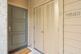 10560 Lakeside Dr N in Garden Grove, CA - Building Photo - Building Photo